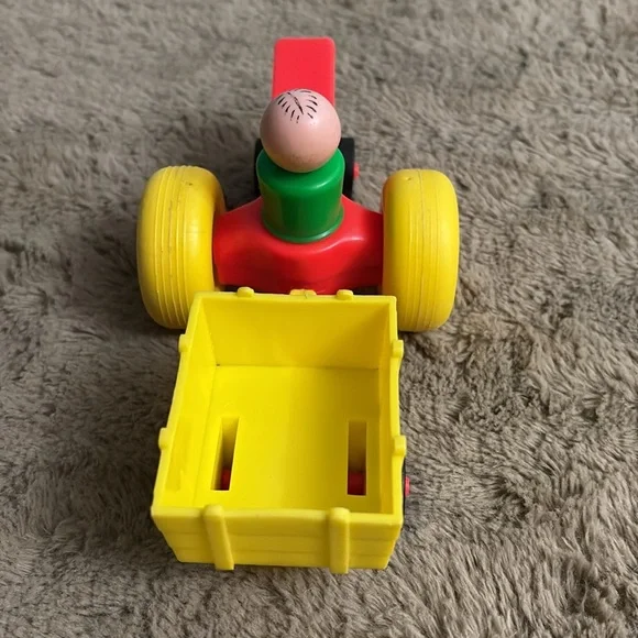 1970-1980 Fisher-Price Toy bundle (people, tractor, plane) - Picture 10 of 16